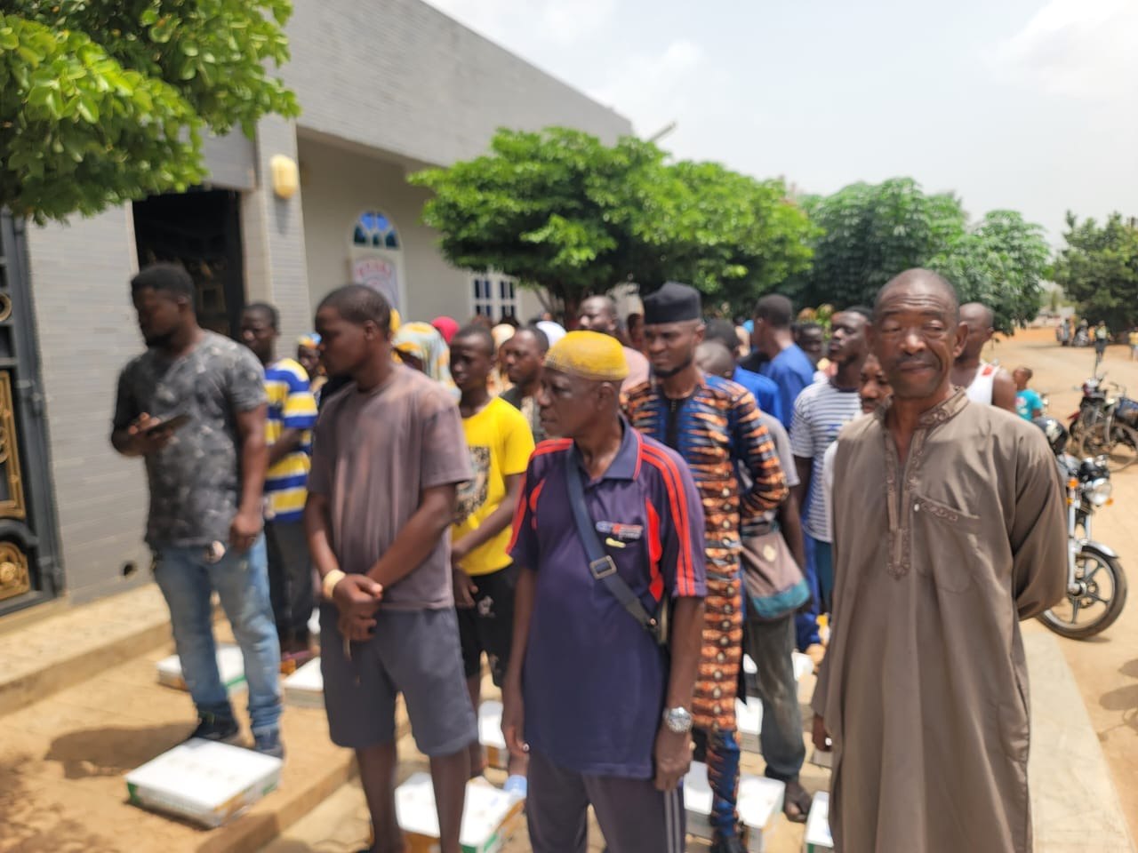 Distribution de dattes pour le Ramadan, Cacavéli, février 2026