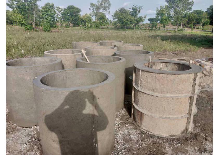 Préparation d'un point d'eau communautaire à Tchikawa, mai 2024